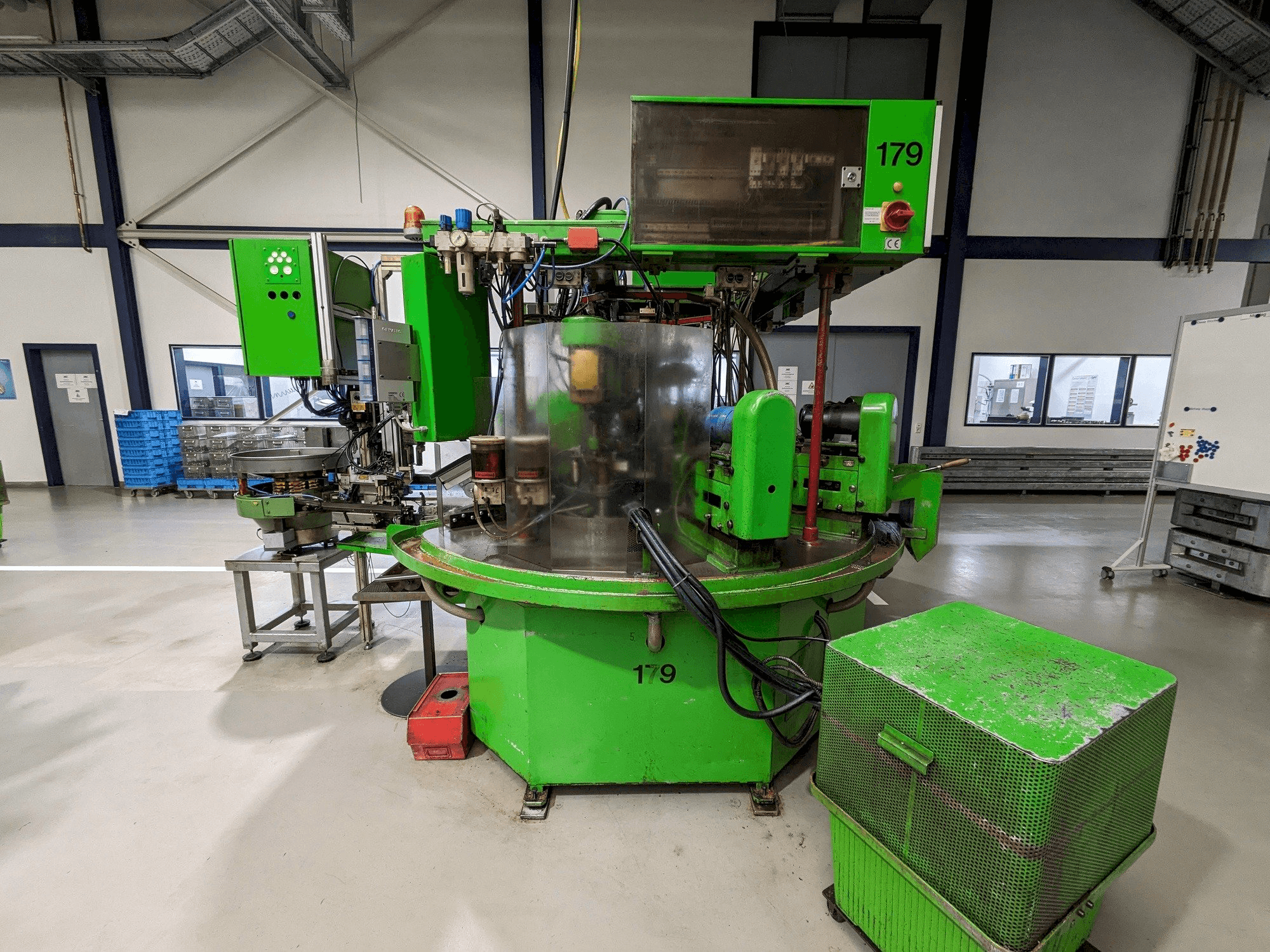 MACHINE_IMG_ALT_FRONT_VIEW