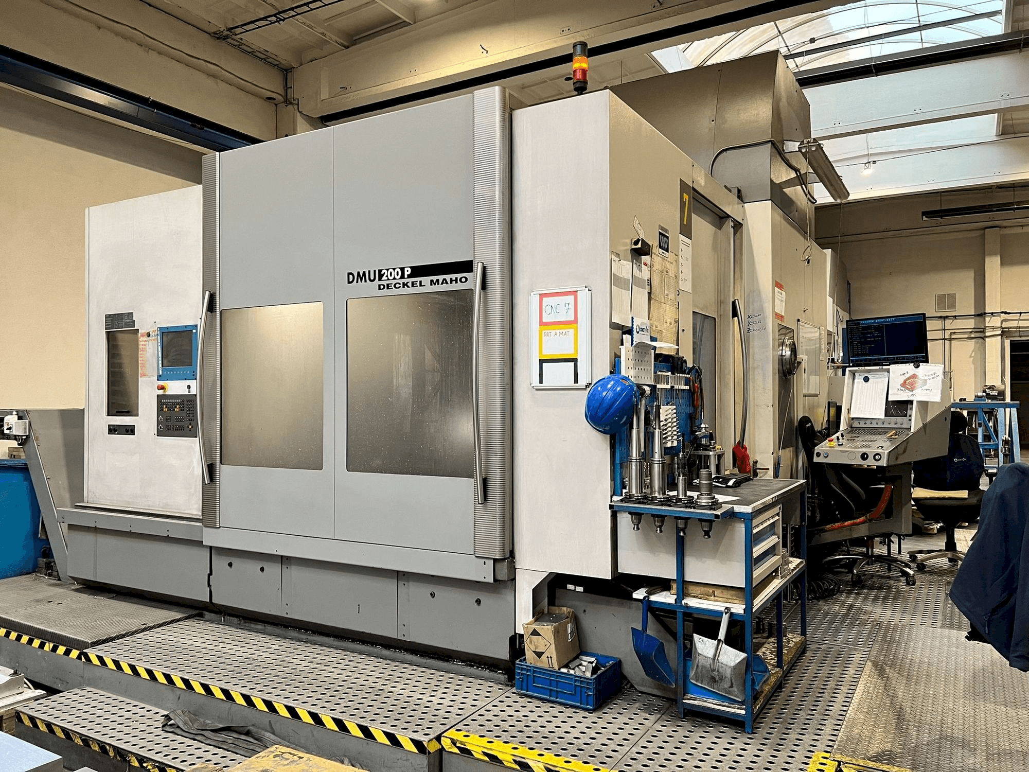 MACHINE_IMG_ALT_FRONT_VIEW