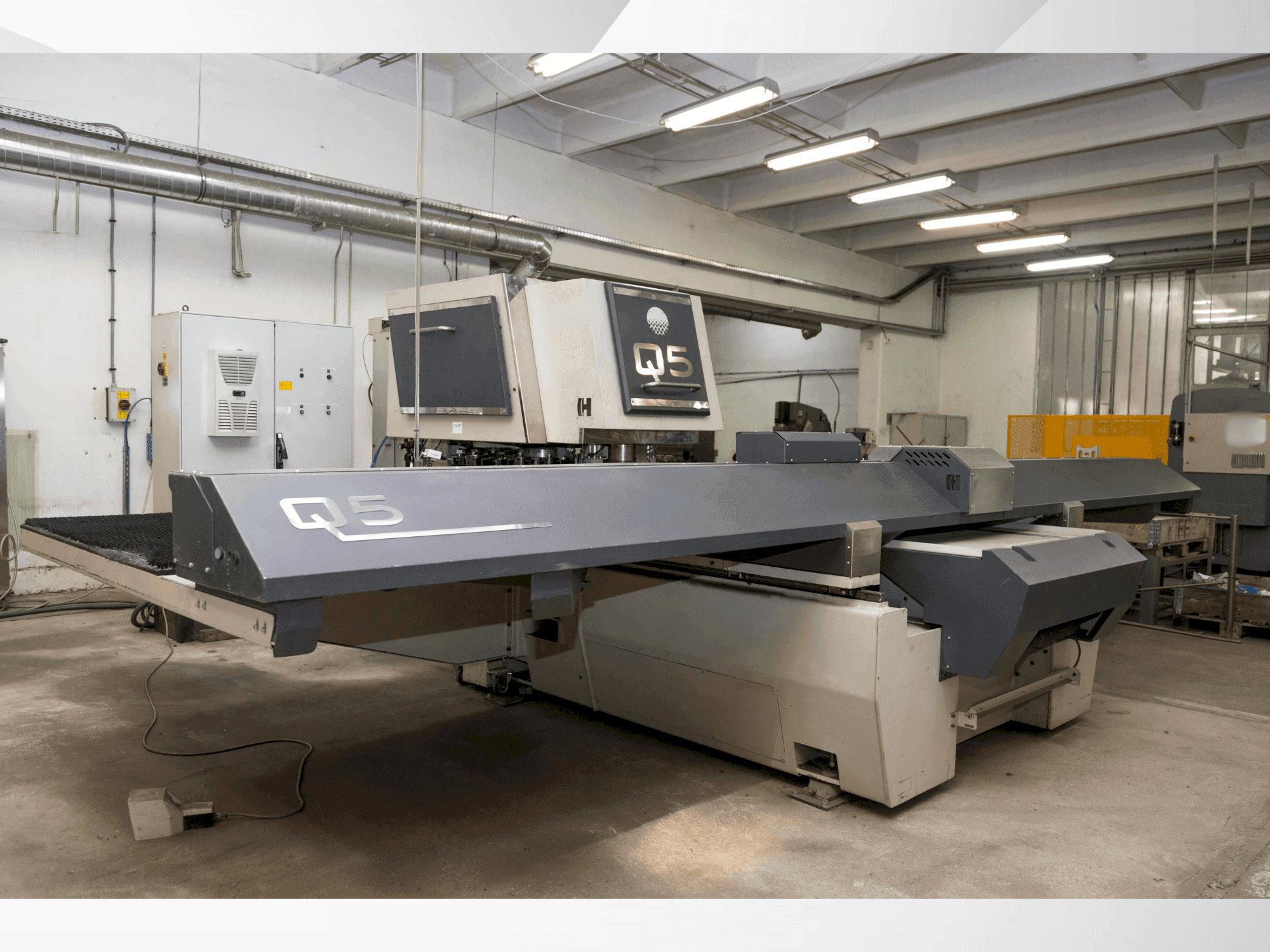 MACHINE_IMG_ALT_LEFT_SIDE_VIEW