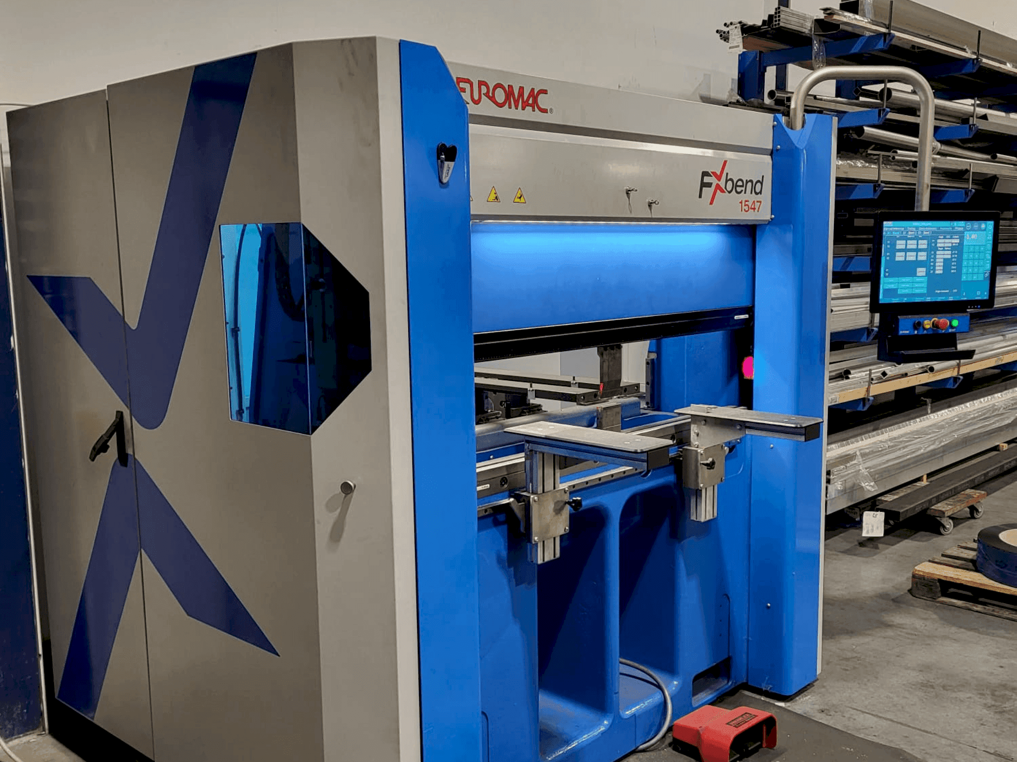 MACHINE_IMG_ALT_FRONT_VIEW