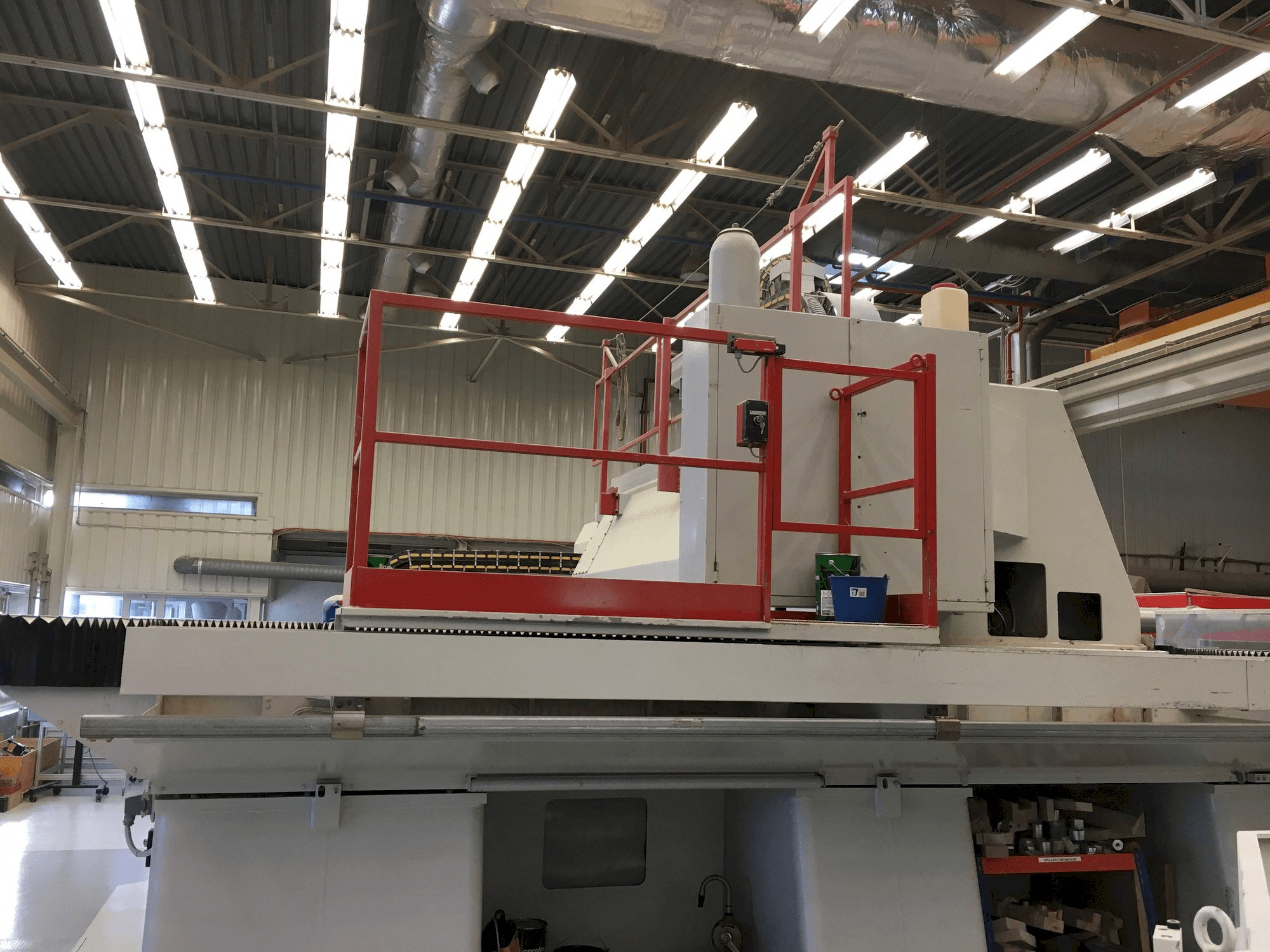 Front view of Forest Line Minumac II 305 TH machine