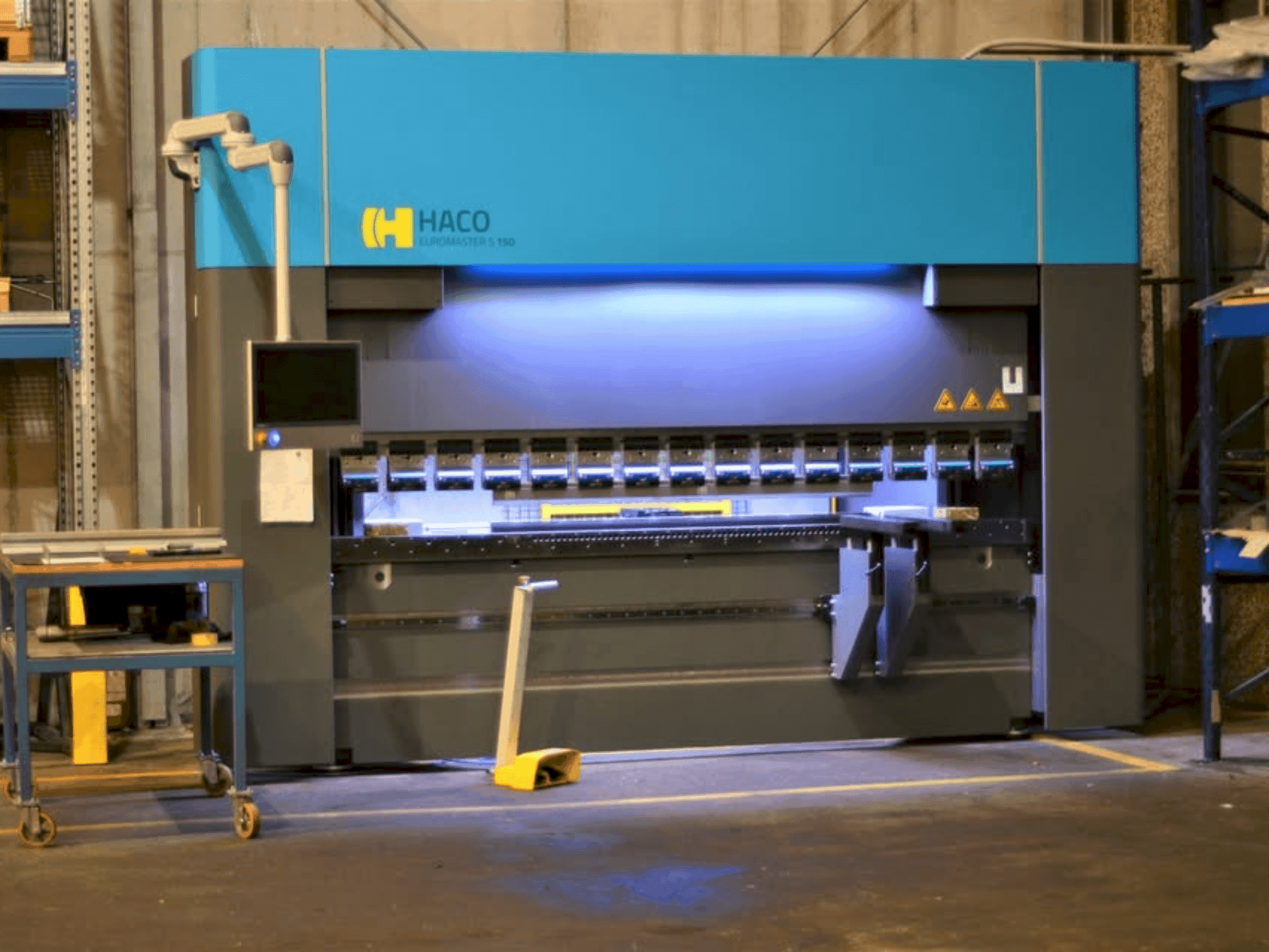MACHINE_IMG_ALT_FRONT_VIEW