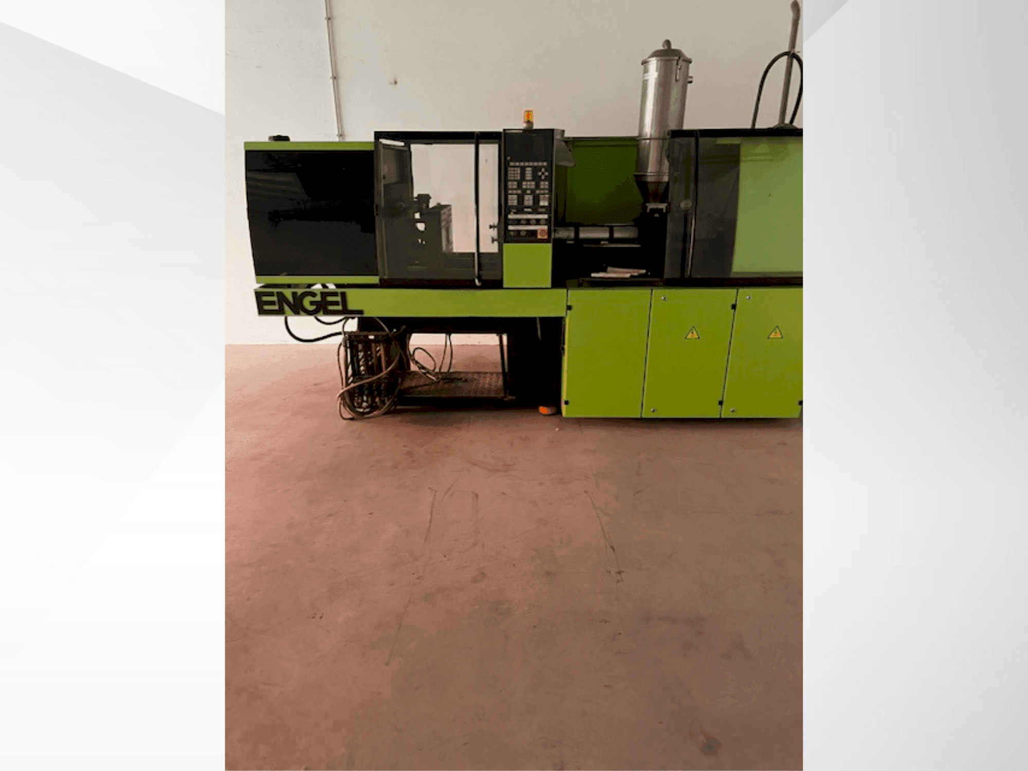 MACHINE_IMG_ALT_FRONT_VIEW