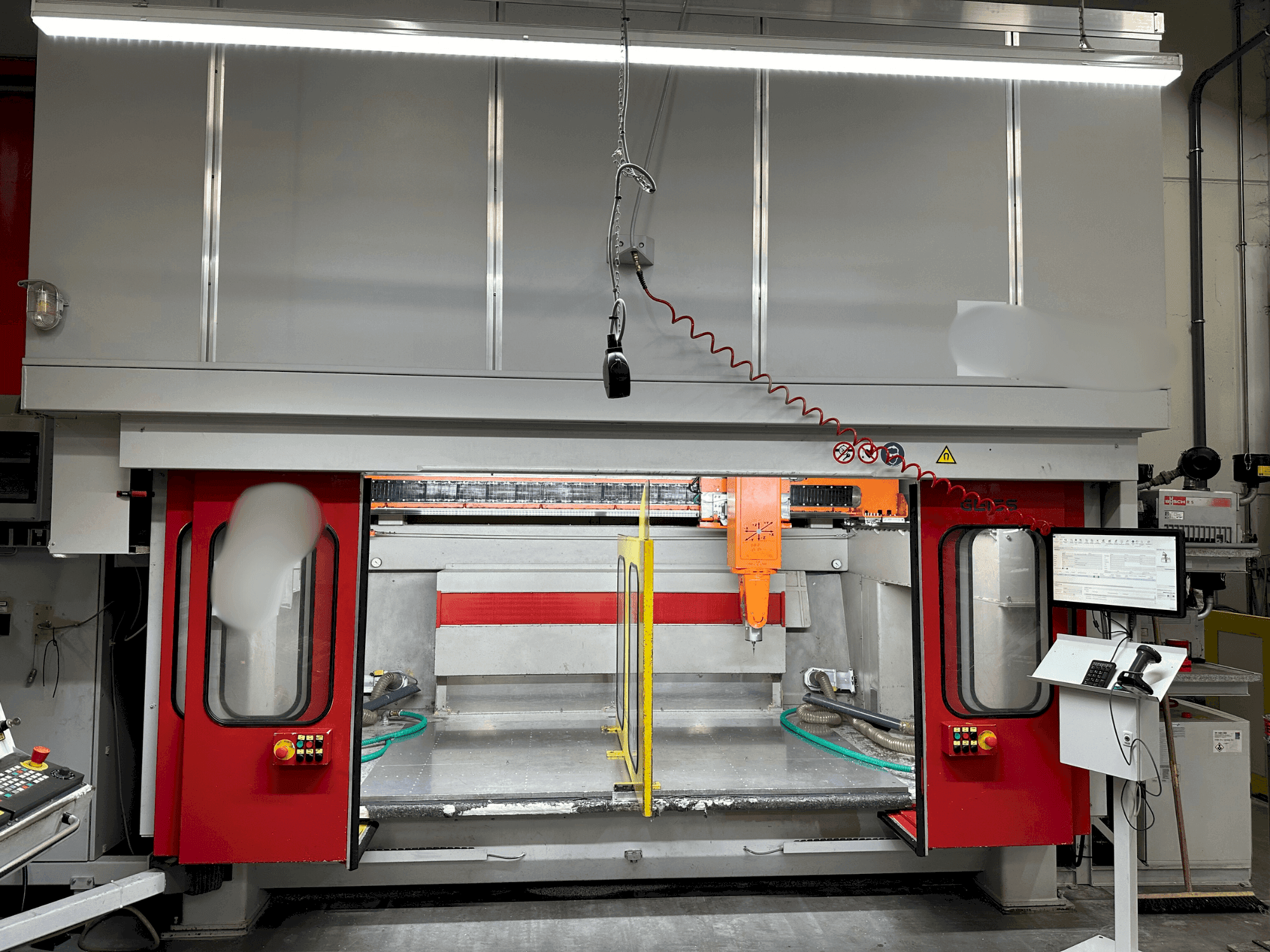 MACHINE_IMG_ALT_FRONT_VIEW