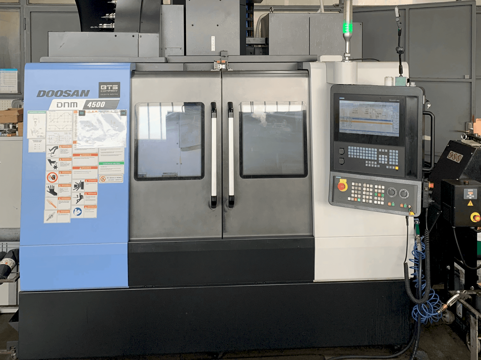 MACHINE_IMG_ALT_FRONT_VIEW