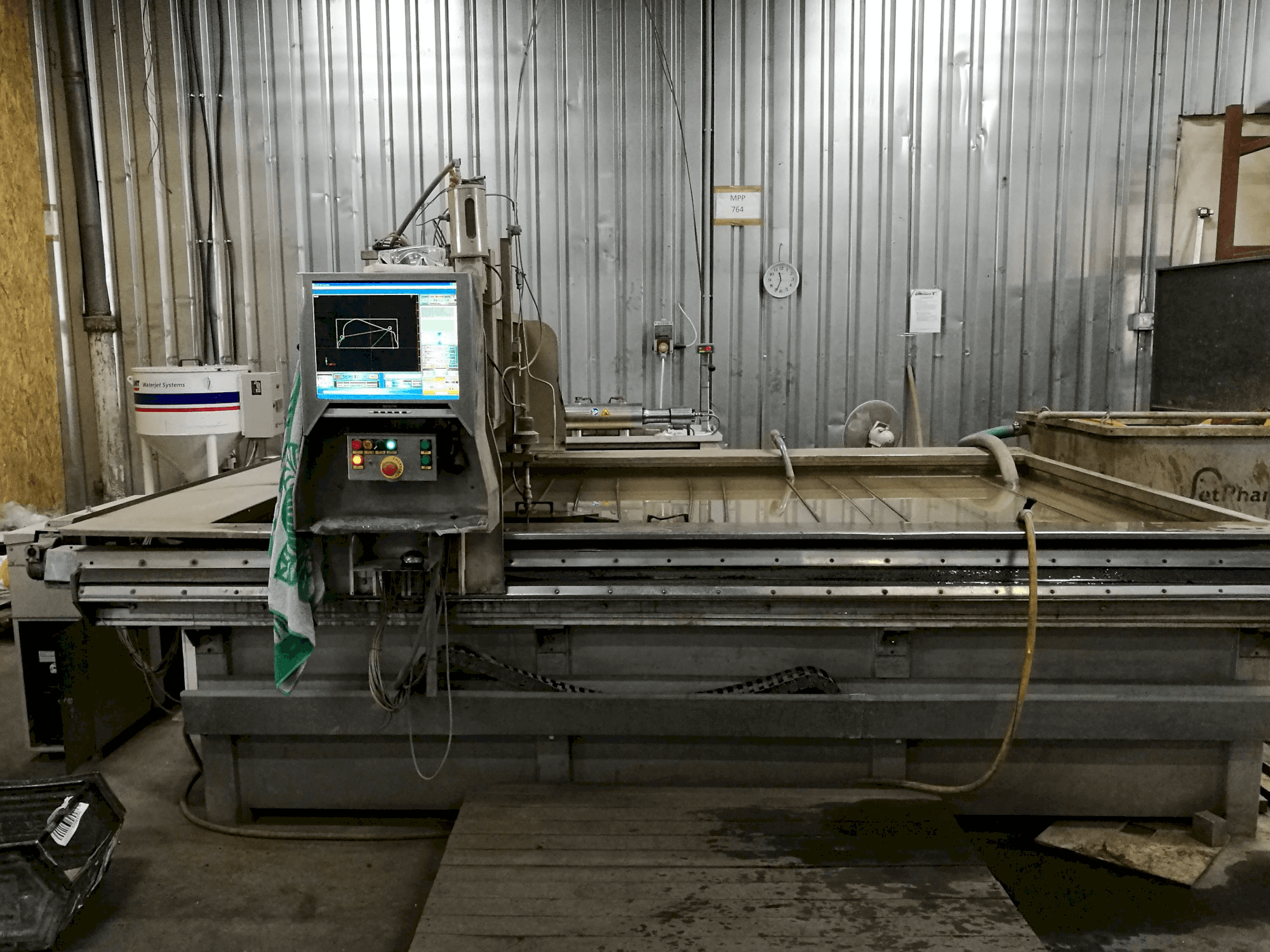 Front view of KMT SLV 50 CLSC Machine