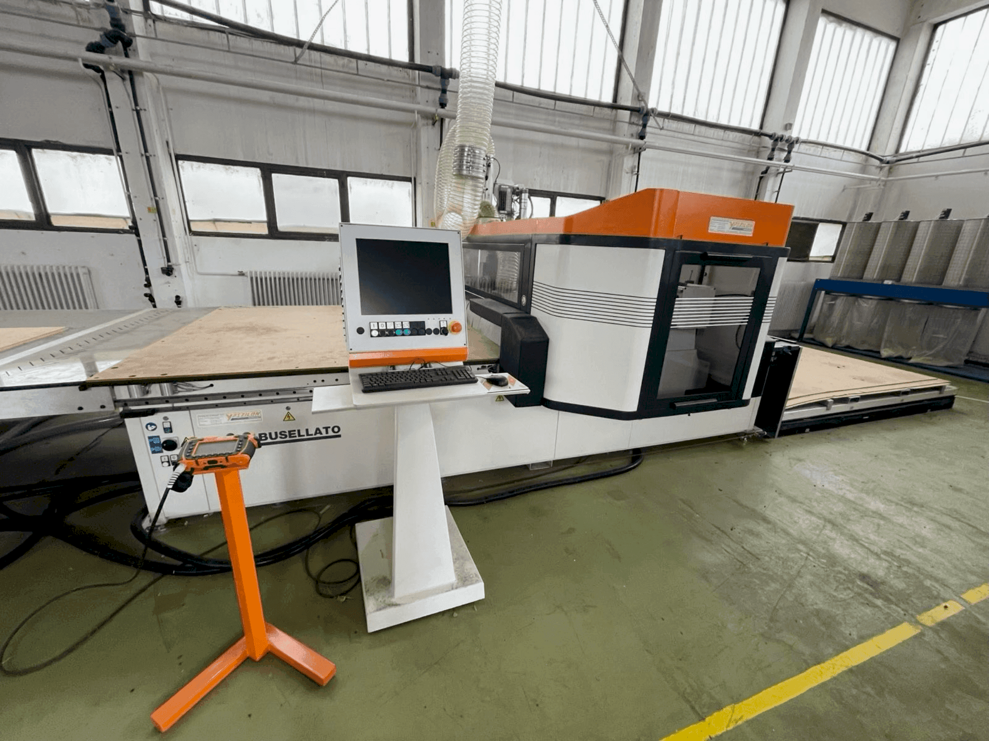 MACHINE_IMG_ALT_SIDE_VIEW