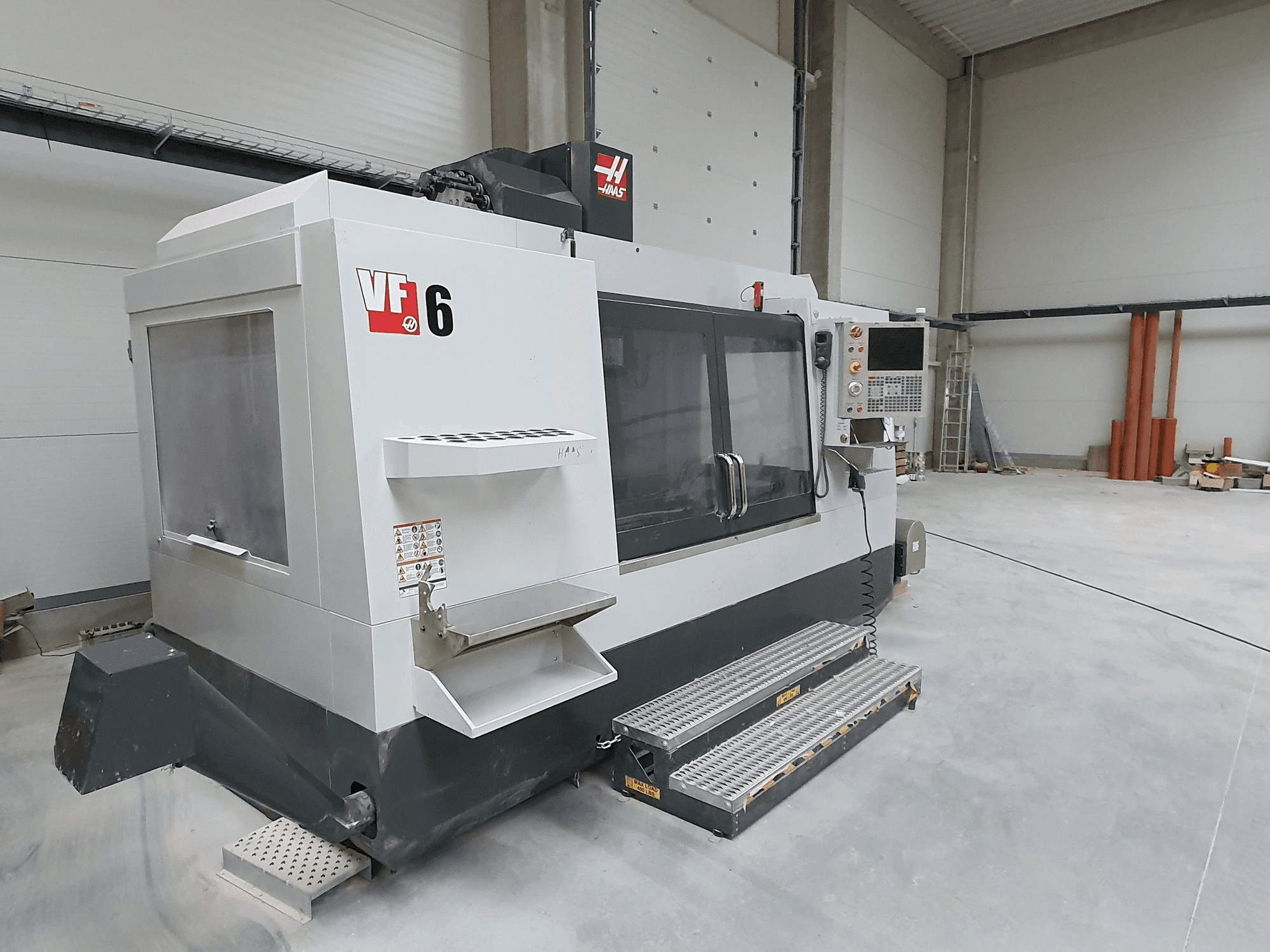 Front view of HAAS VF-6/40 machine