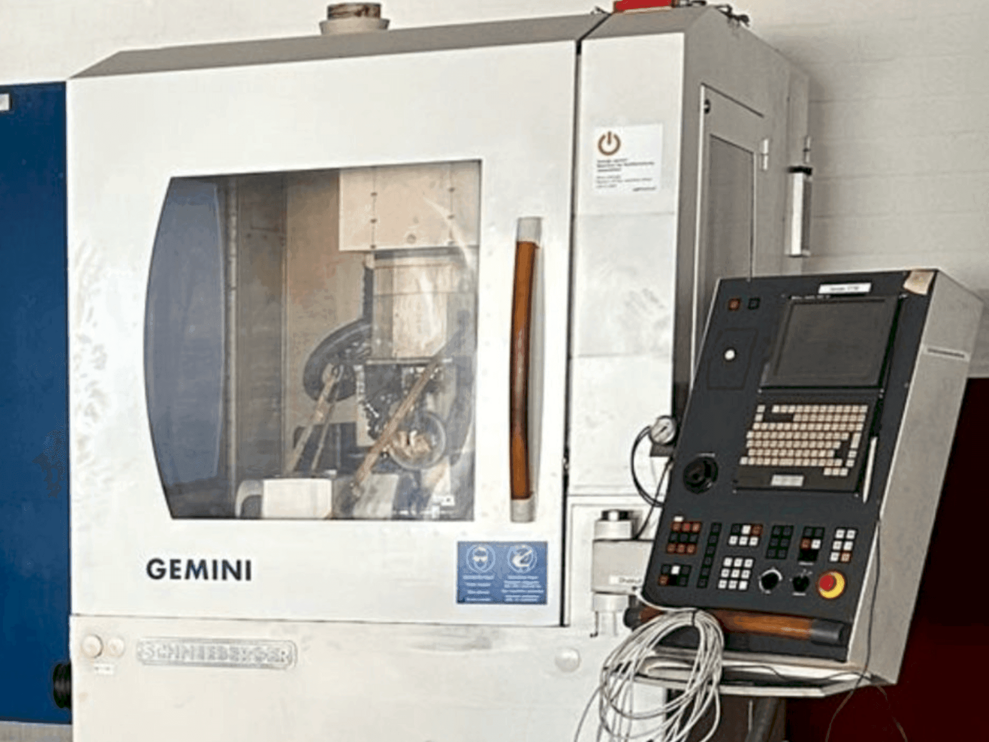 MACHINE_IMG_ALT_FRONT_VIEW