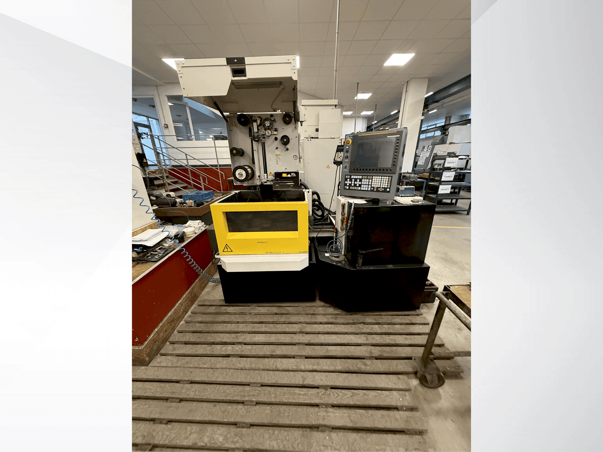 MACHINE_IMG_ALT_FRONT_VIEW