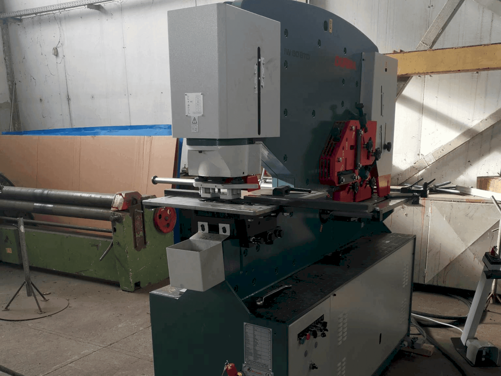 MACHINE_IMG_ALT_FRONT_VIEW