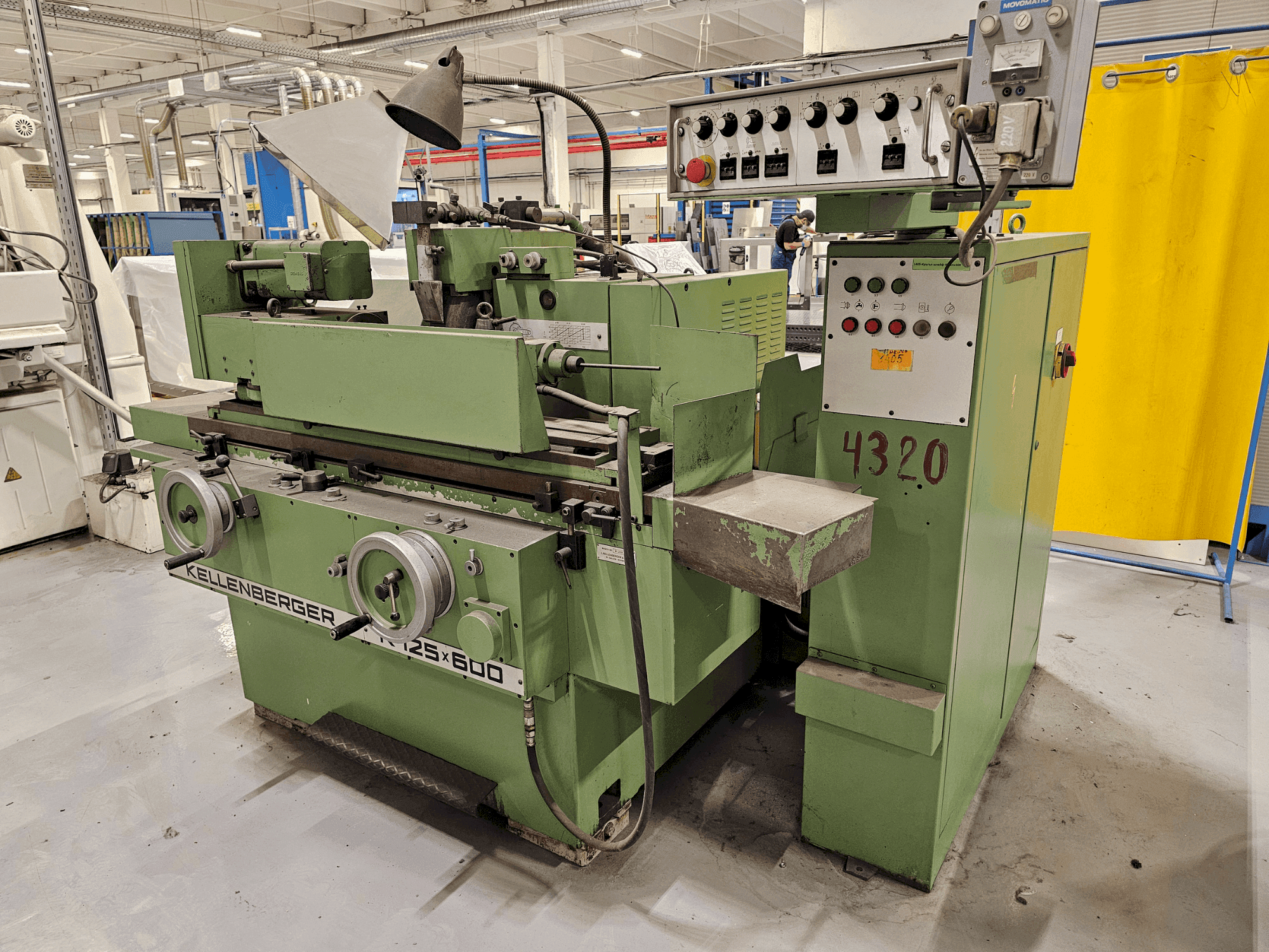 MACHINE_IMG_ALT_FRONT_VIEW