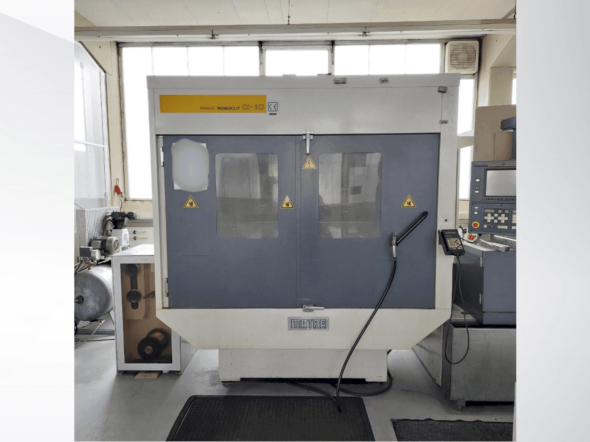 MACHINE_IMG_ALT_FRONT_VIEW