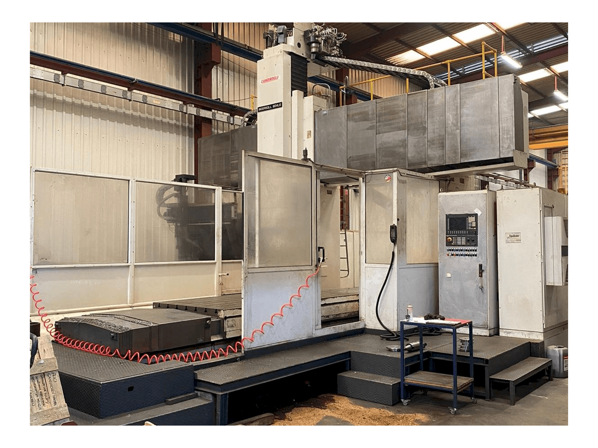 Front view of INGERSOL BOHLE Master Center T1 machine