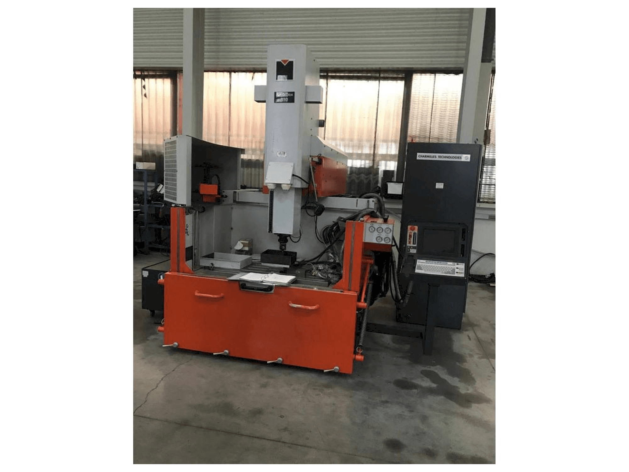 Front view of CHARMILLES ROBOFORM 810 machine