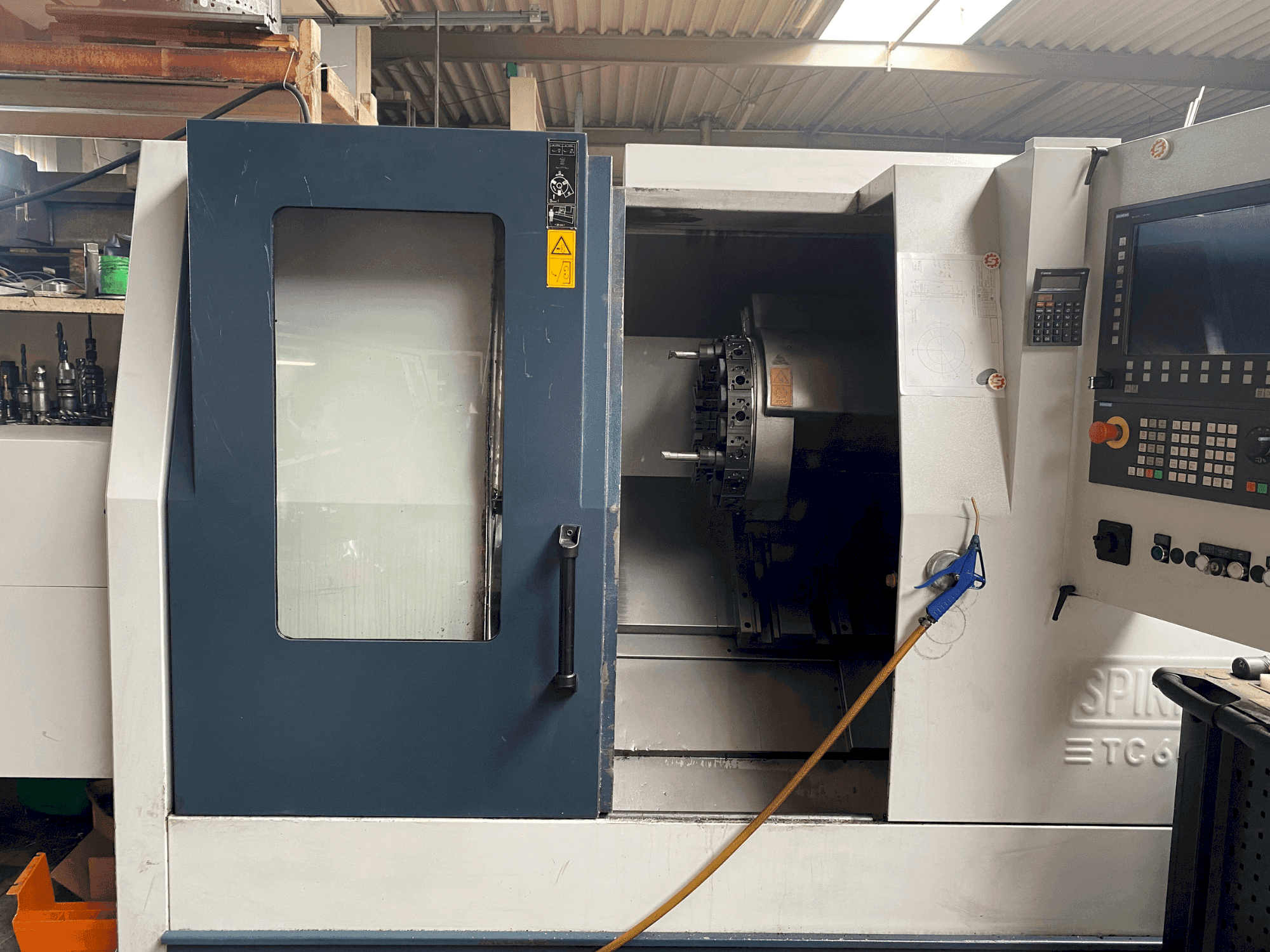 MACHINE_IMG_ALT_FRONT_VIEW